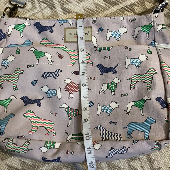 Florence Happy Reversible Messenger Bag - Picture 9 of 11